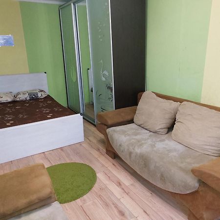 Район Деснянской Правды Apartment Chernihiv Room photo